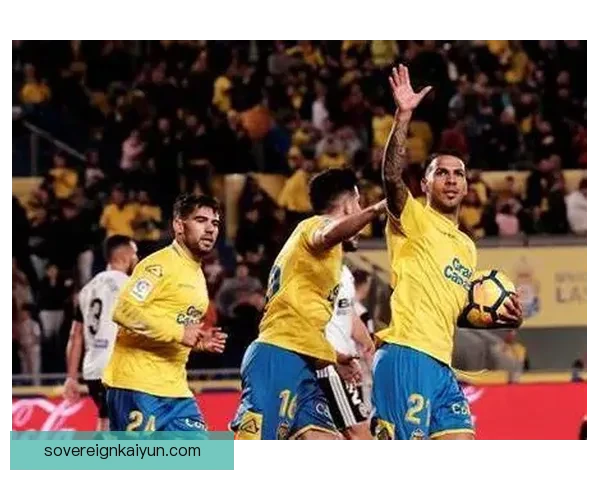 帕尔马主帅风格分析：战术灵活性与球队凝聚力相结合