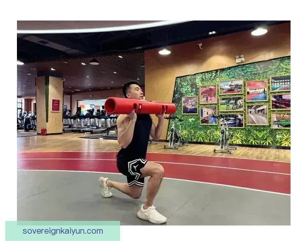 Osimhen 在夏季训练期间展示独特的训练方法，状态持续提升引发关注